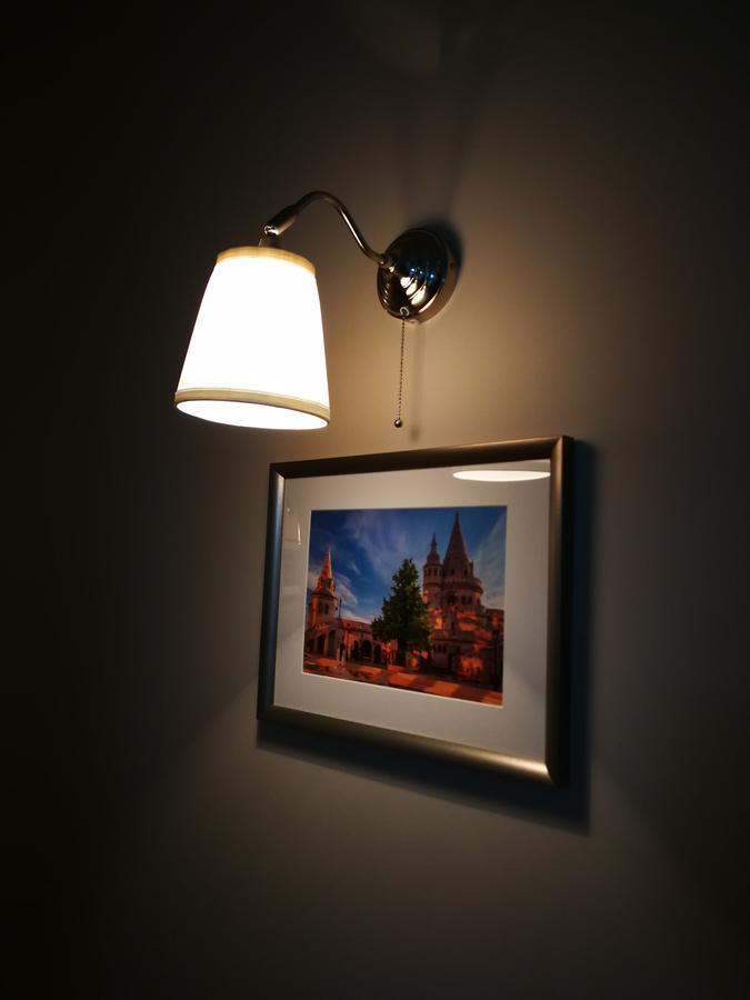 The Cream Bed & Breakfast บูดาเปสต์ ภายนอก รูปภาพ